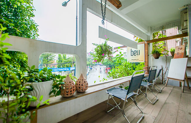 Độc[-]đáo[-]Spa[-]điều[-]trị[-]mụn[-]“kết[-]hợp”[-]phương[-]pháp[-]thiền[-]Tây[-]Tạng[-]ở[-]Hà[-]Nội